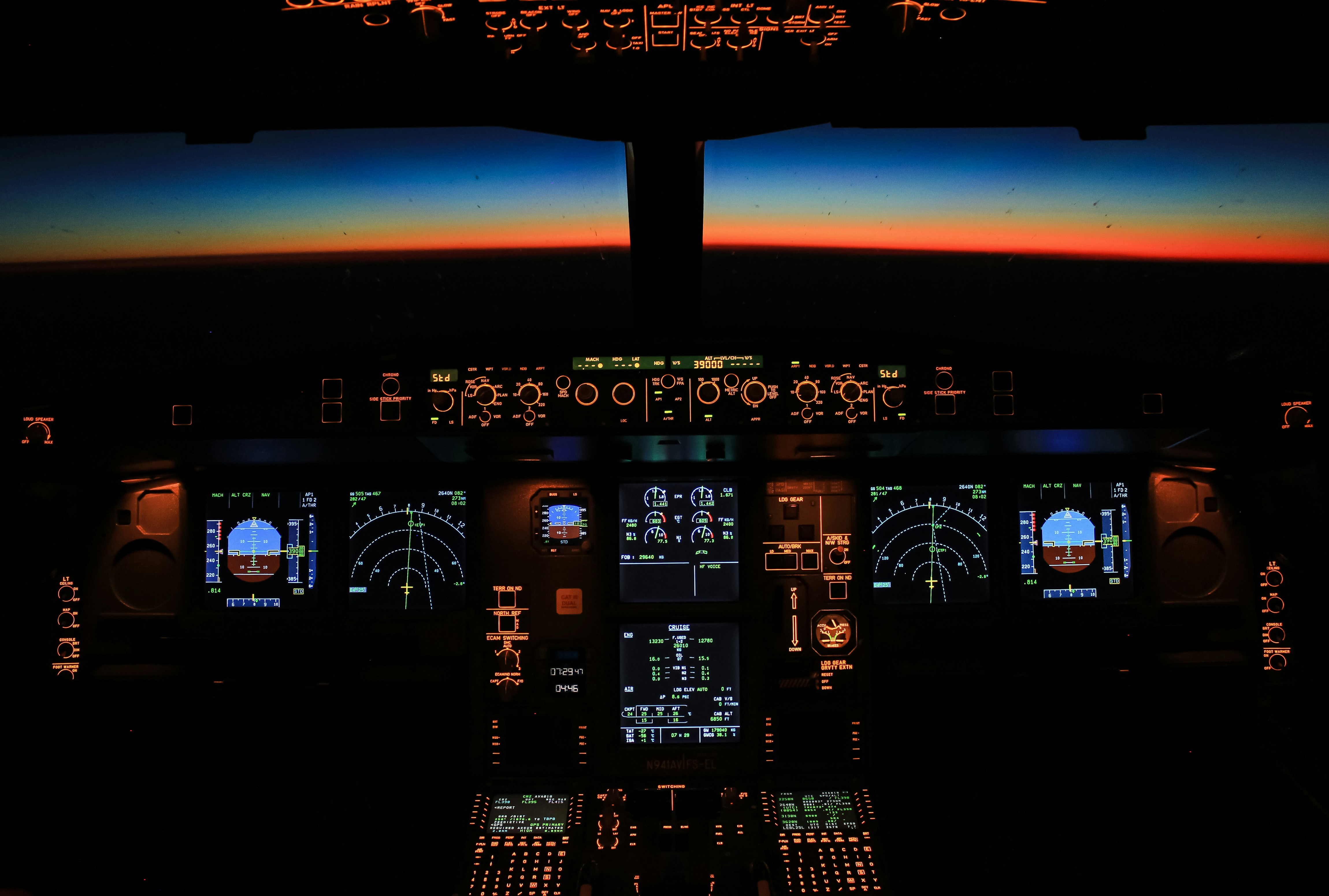 Glass cockpit avionics integration by LB Aircraft Engineering
